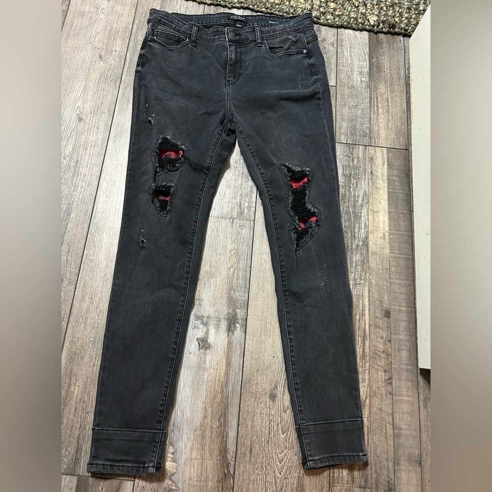 Judy Blue Jeans Skinny Fit red & black Buffalo plaid Patch Distressed Size 15/32
